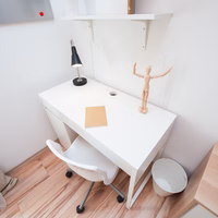 room photo