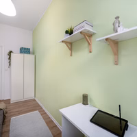 room photo