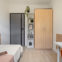 room photo