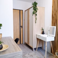 room photo