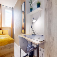 room photo