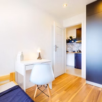 room photo
