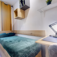 room photo