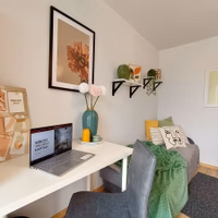 room photo