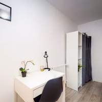 room photo