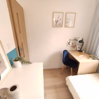 room photo
