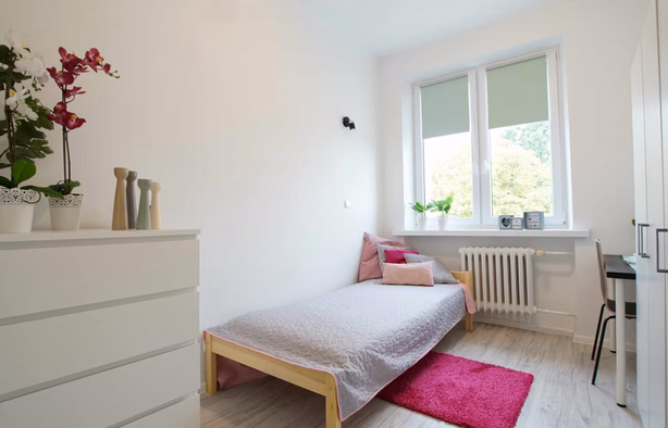 ŹRÓDŁOWA 41 RONDO SOLIDARNOŚCI UŁ ROOM NO. 2, Łódź-1