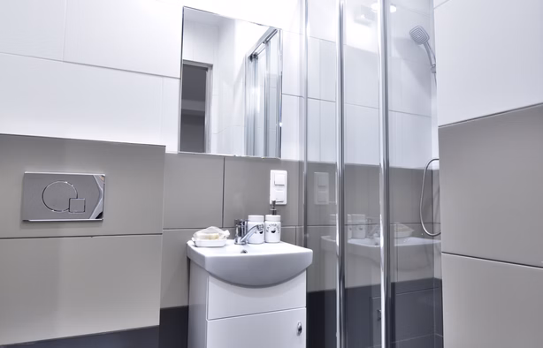 REWOLUCJI 49 DWORZEC FABRYCZNY UŁ STUDIO NR 1, Łódź-1