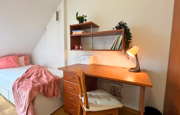 (MOTY.19.6.7) Single room, Wrocław-1