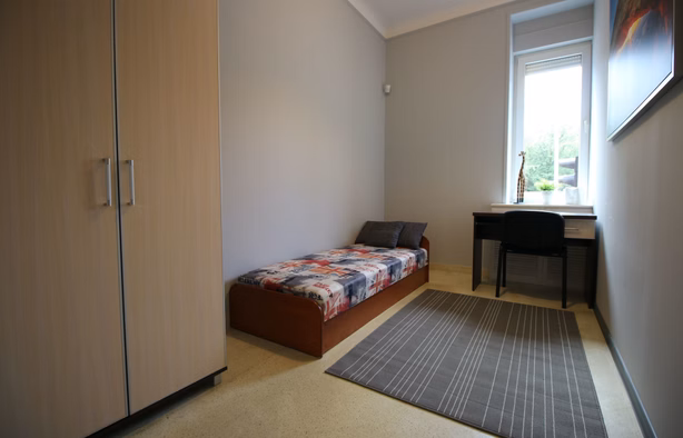 Radwańska 16, single room No. 7, Łódź-1