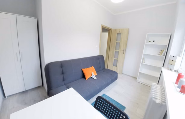 nr 6, ul. Ślężna 210, Wrocław-1