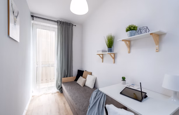 A room with a balcony in the center, Emilii Plater, room no. 3, Warszawa-1