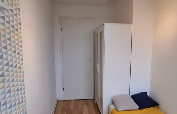 Pokój jednoosobowy #2 przy al. Lotników 19 [TYLKO DLA KOBIET], Warszawa-1