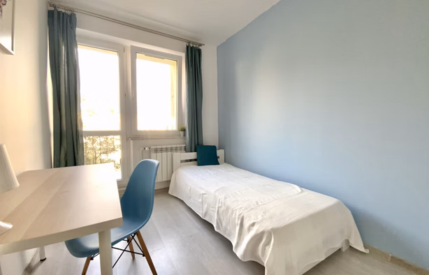 Pokój nr 6 z balkonem, ul. Puszczyka 5, SGGW, Warszawa-1