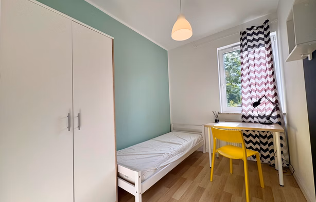 Pokój nr 1, Amałowicza Tatara 2b, Rembertów, blisko ASW, Warszawa-1