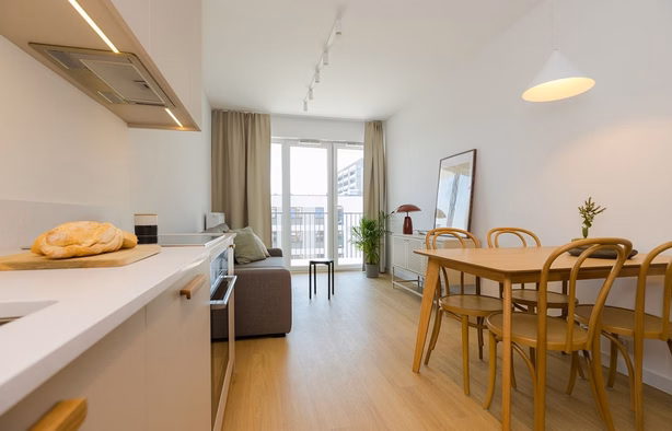4-pokojowe | 65.63 m2 | Balkon | Internet w cenie | Bezpośrednio, Kraków-1