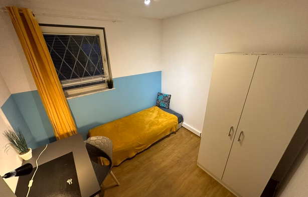 Pokój jednoosobowy #14 przy ul. Wita Stwosza 17a [DLA MĘŻCZYZN], Warszawa-1