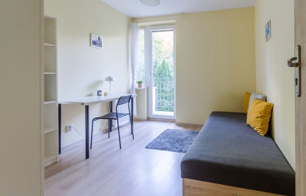 Room No. 2, Krzemieniecka Street 6A, Łódź-1