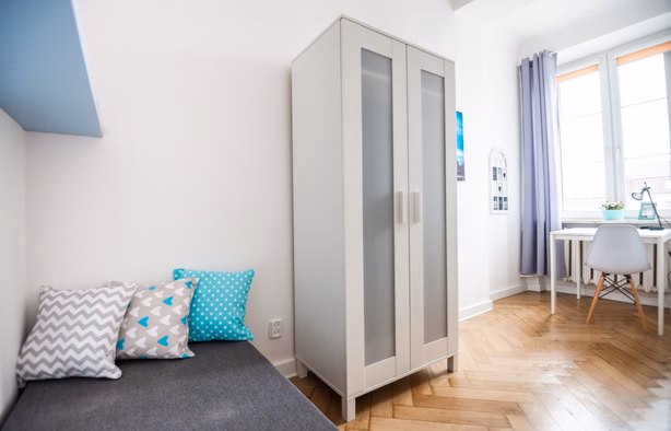 Pokój vis a vis Zamku Królewskiego, przy stacji metra Wileńska, Warszawa-1