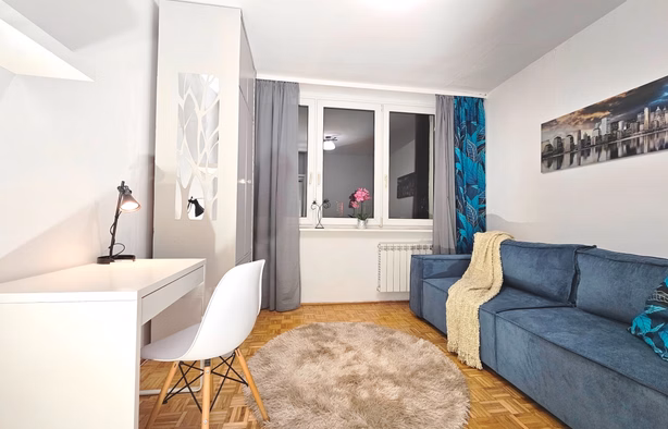 Cozy room in bedrooms flat in Center Close to Arkadia Shopping Mall, Warszawa-1