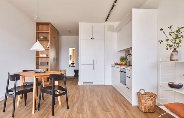 Studio | BEZPOŚREDNIO | Metro Wilanowska, Warszawa-1