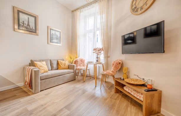 Studio apartment with a mezzanine, 4 Wólczańska Street | CENTER UMED UŁ PŁ, Łódź-1