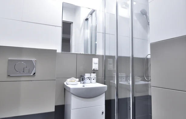 REWOLUCJI 49 DWORZEC FABRYCZNY UŁ STUDIO NR 2 1/2 OSOBY, Łódź-1