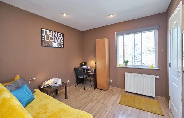 (TUNE.10.5) Single room, Wrocław-1