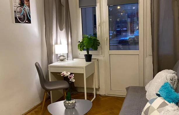 (WALE.28.2.6) Room for a couple or a single room, Wrocław-1