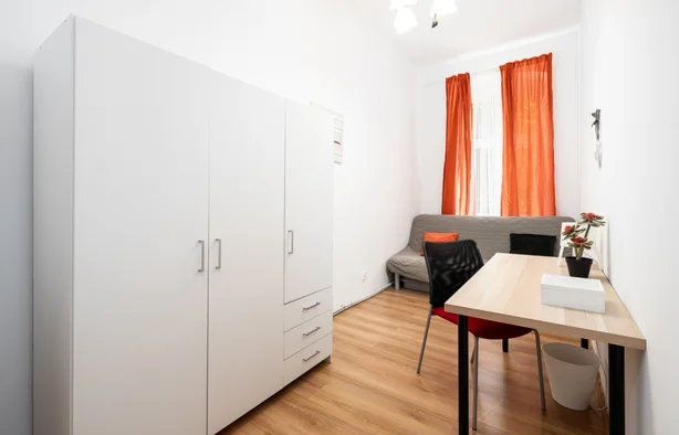 Staszica 3/3/2, Poznań-1