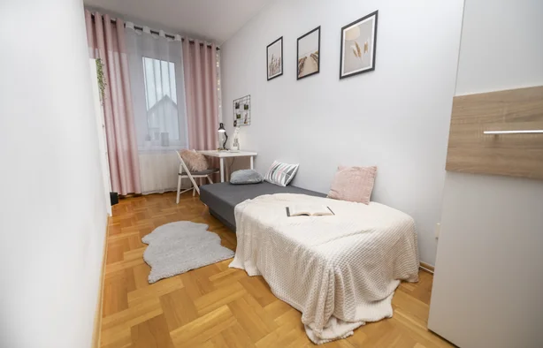 Pokój 1-osobowy  nr 2, Radzikowskiego 126, Kraków-1