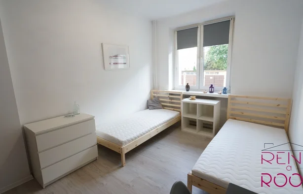 GŁĘBOKA 14 PRZY PIŁSUDSKIEGO DUŻY POKÓJ  NR 4   1/2 OSOBY, Łódź-1