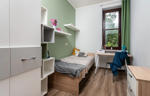 Piękny pokój jednoosobowy w kamienicy, centrum, Nowy Kleparz, Kraków-1