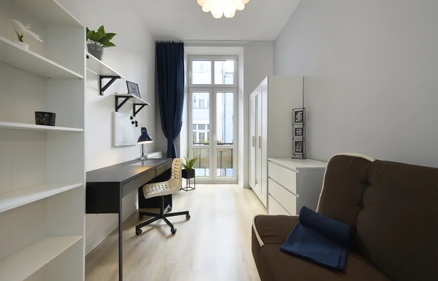 Pokój 1-osobowy z balkonem nr 5, Nawrot 94/96, Łódź-1