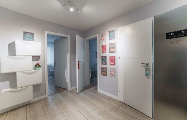 Pokój 1-osobowy nr 2  z BALKONEM, METRO MŁOCINY, Warszawa-1