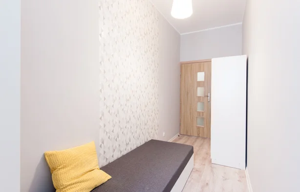 Single room No. 4, Poznań-1