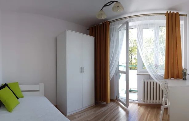 Pokój nr 3 przy Batorego 29, Warszawa-1