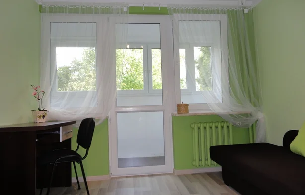 Pokój nr 2 przy Bruna 28, Warszawa-1