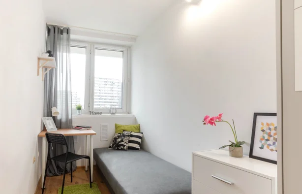 Single room No. 3 ul. Chrobrego 32, Katowice-1