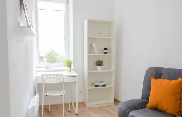 Single room no. 2 ul. Zielona 38/pl. Haller, Łódź-1