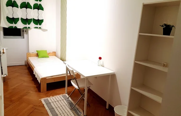 Pokój #6 z balkonem ul. Wilcza 69, Warszawa-1