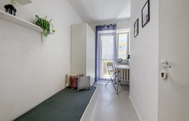 Pokój 1-osobowy #6 przy ul. Rostworowskiego 30 [DLA KOBIET], Warszawa-1