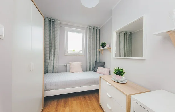 Gierymskiego 3, single room no.5, Warszawa-1