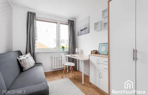 Pokój jednoosobowy nr 3 w centrum Moreny, ul. Burgaska, Gdańsk-1
