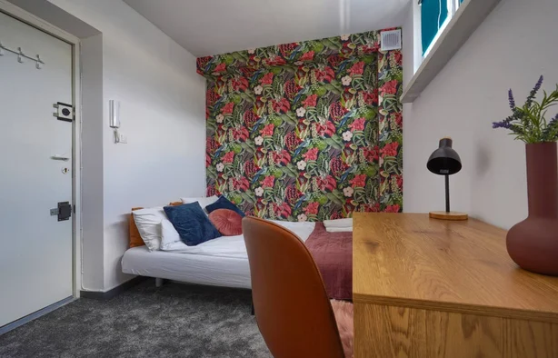 Zgoda 12, Warszawa-1