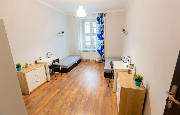 Pokój jednoosobowy PREMIUM nr 4 Rynek 17, Opole-1