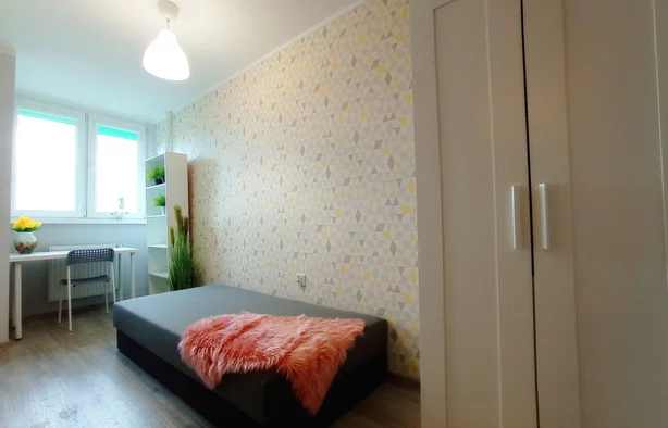 ZADZWOŃ PO AKTUALNĄ CENĘ 729920307 Pokój 1os nr 6, ul. Łączności 11, Wrocław-1