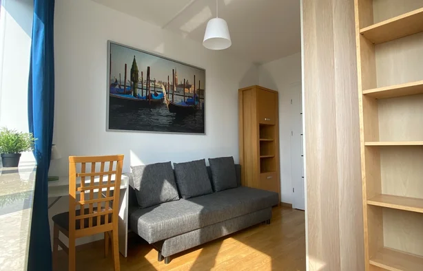 BORA KOMOROWSKIEGO, duży pokój, BALKON. Dla KOBIET. pok nr 3, Warszawa-1