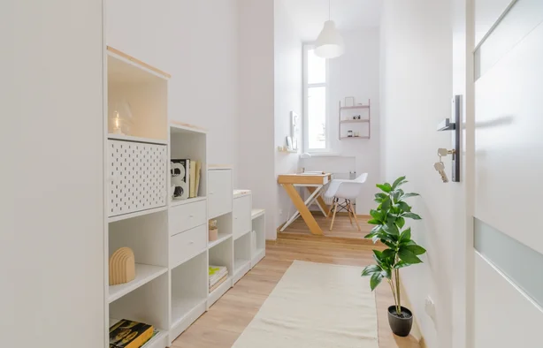 Single room Narutowicza 35 near the Fabryczny Railway Station, Łódź-1