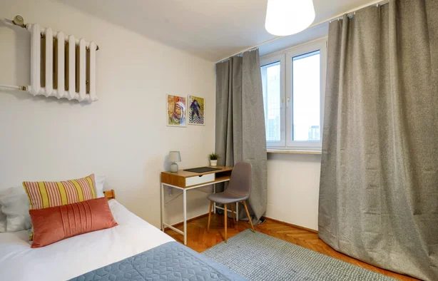 Pereca 13/19 m 1501 room 1, Warszawa-1